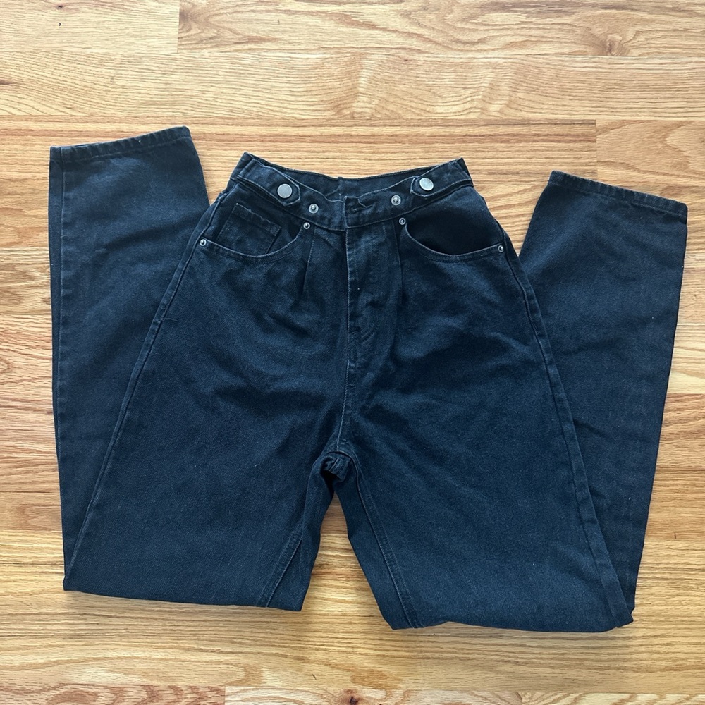 SHEIN Black High-Waisted Mom Jeans - Size XS
